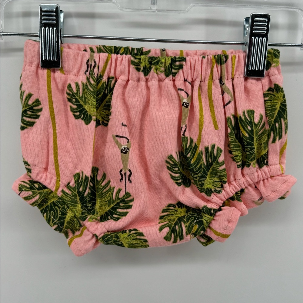 NWT Apple Park Shorts/Bloomers. 3-6 months.